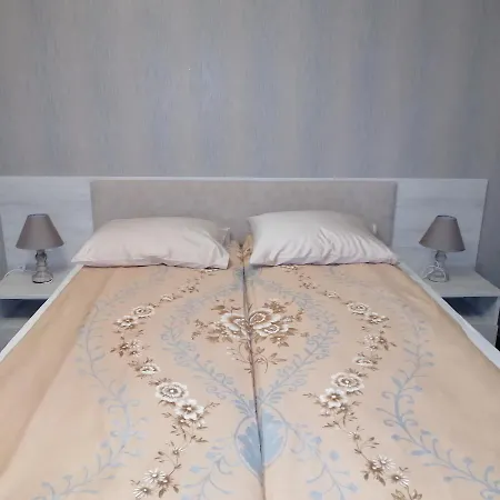 招待所 джорджия 3*